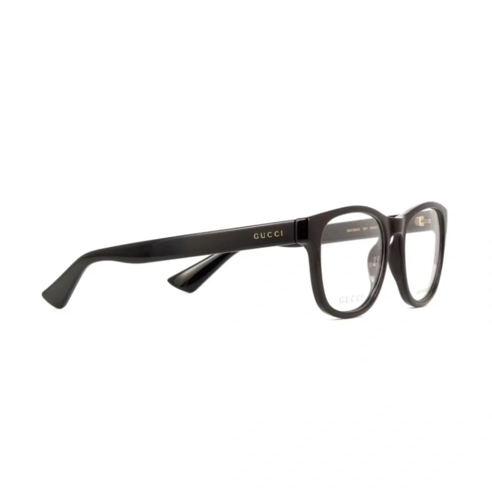 GUCCI GG1344O 001 / 005This wayfarer Gucci optical comes in a shiny black frame.